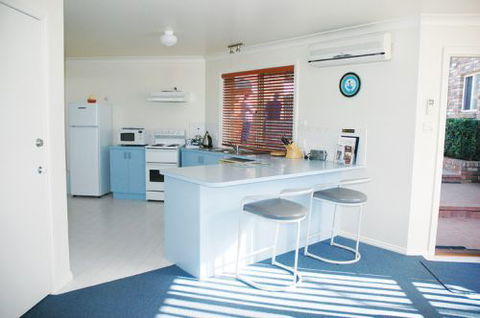 Captain's Quarters - Tourism Noosa 5