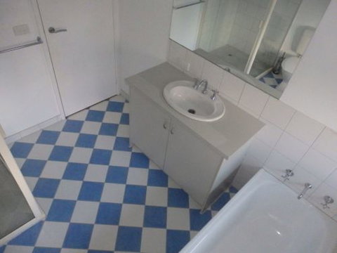 CENTREPOINT UNITS - HEIDELBERG - Tourism Noosa 4