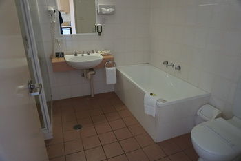 Econo Lodge Tamworth - Tourism Noosa 1