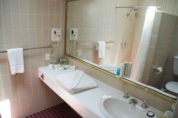 Econo Lodge Tamworth - Tourism Noosa 45