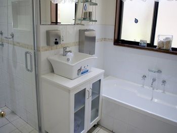 Wombats B&B - Apartments - Tourism Noosa 2