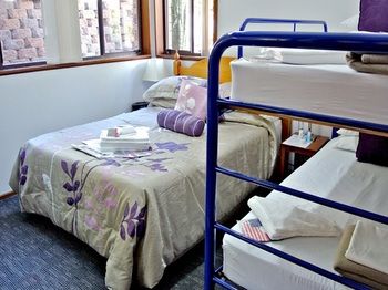 Wombats B&B - Apartments - Tourism Noosa 6