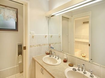 Wombats B&B - Apartments - Tourism Noosa 28