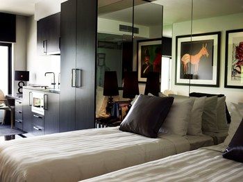 Art Series - The Cullen - Tourism Noosa 2