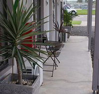 Riverside Motel - Tourism Noosa