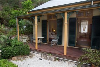 Tizzana Winery Bed & Breakfast - Tourism Noosa 3