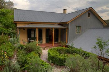 Tizzana Winery Bed & Breakfast - Tourism Noosa 6