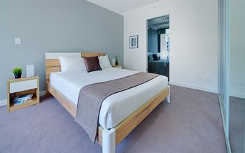 Zara Tower - Luxury Suites And Apartments - Tourism Noosa 1