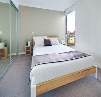 Zara Tower - Luxury Suites And Apartments - Tourism Noosa 6
