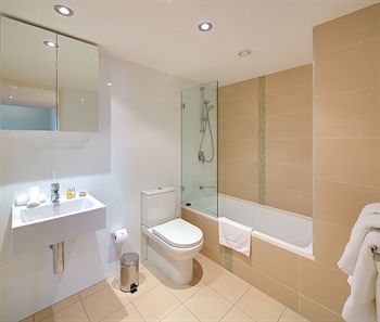 Zara Tower - Luxury Suites And Apartments - Tourism Noosa 11