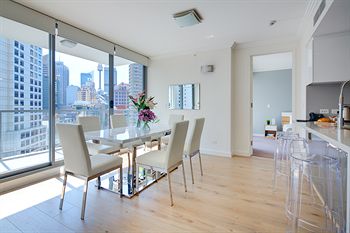 Zara Tower - Luxury Suites And Apartments - Tourism Noosa 15