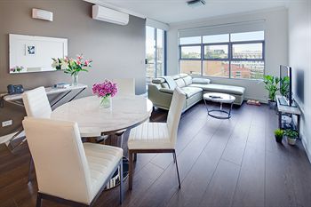 Zara Tower - Luxury Suites And Apartments - Tourism Noosa 16