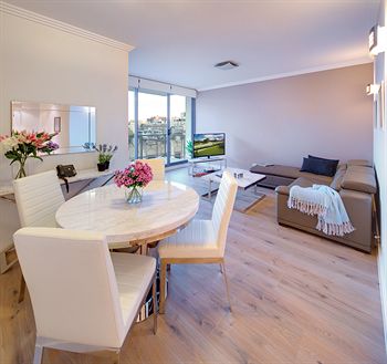 Zara Tower - Luxury Suites And Apartments - Tourism Noosa 21