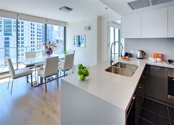 Zara Tower - Luxury Suites And Apartments - Tourism Noosa 22