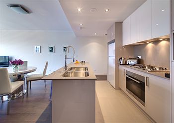 Zara Tower - Luxury Suites And Apartments - Tourism Noosa 25