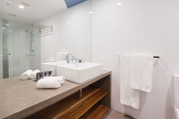 Zara Tower - Luxury Suites And Apartments - Tourism Noosa 61