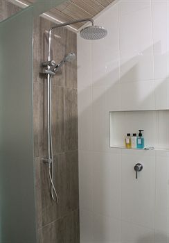 Arabella Guesthouse - Tourism Noosa 24