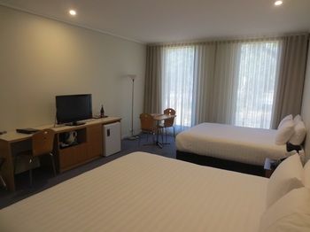 Dingley International Hotel - Tourism Noosa 5
