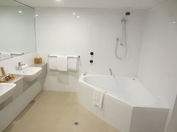 Dingley International Hotel - Tourism Noosa 7