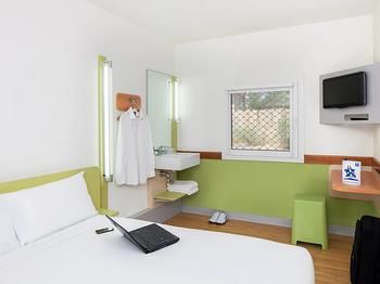 Ibis Budget Fawkner - Tourism Noosa 24