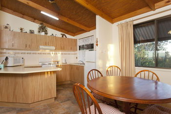 Eagleview Resort - Tourism Noosa 33