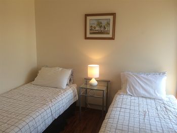 Australian Home Away @ Doncaster Andersons Creek 2 - Tourism Noosa 5