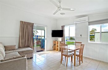 South Coast Retreat - Tourism Noosa 0