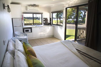 South Coast Retreat - Tourism Noosa 32