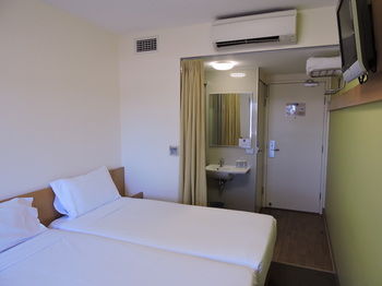 Ibis Budget Sydney Olympic Park - Tourism Noosa 2