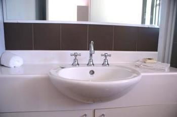 Morpeth Lodge Motel - Tourism Noosa 0