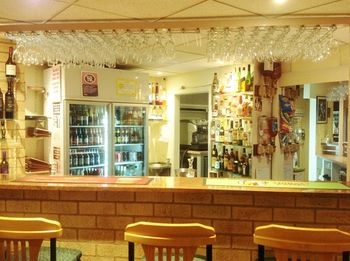 Ashton Townhouse Motel And Suites - Tourism Noosa 0