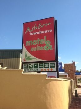 Ashton Townhouse Motel And Suites - Tourism Noosa 2