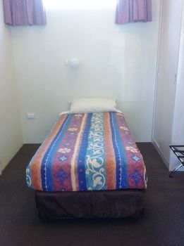Ashton Townhouse Motel And Suites - Tourism Noosa 18