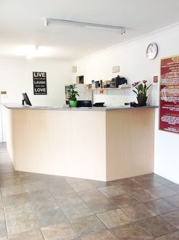 Ashton Townhouse Motel And Suites - Tourism Noosa 22