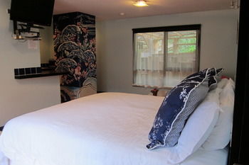 Cherryblossom B&B - Tourism Noosa 33