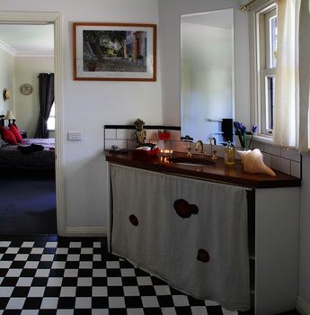 Merrow Cottages - Tourism Noosa 11