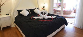 Lakeside Cottage - Tourism Noosa 4