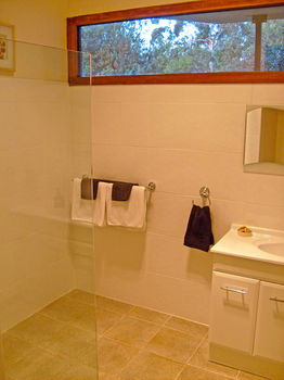 Valley Farm Vineyard Cottages - Tourism Noosa 12