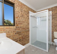 Golden Beach Motor Inn - Tourism Noosa