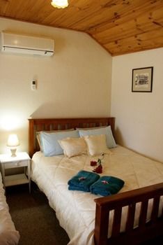 A Settler's Cottage - Tourism Noosa 5