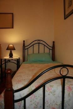 A Settler's Cottage - Tourism Noosa 15