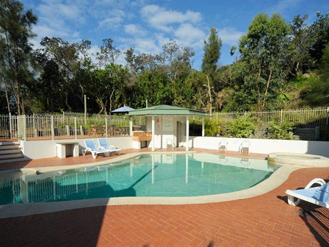 Whale Watch Resort Apartments - Tourism Noosa 2