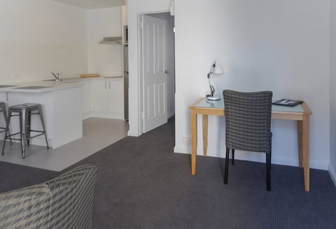 BEST WESTERN Fawkner Airport Motor Inn And Serviced Apartments - Tourism Noosa 2