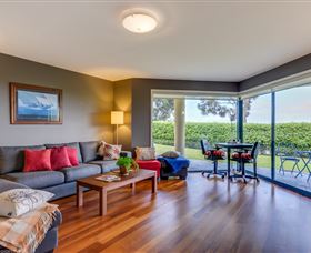 Carol's B&B - Tourism Noosa 1