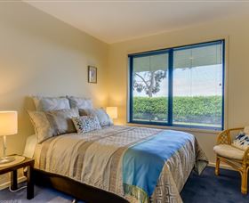 Carol's B&B - Tourism Noosa 3