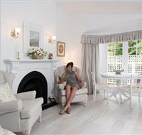 White Dove Cottage Bed and Breakfast - Tourism Noosa