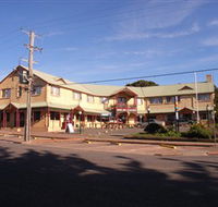 Parer's King Island Hotel - Tourism Noosa