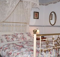 Cuddledoon Cottages BB - Tourism Noosa