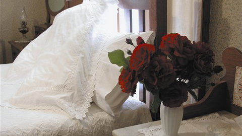 Abergeldie Bed & Breakfast - Tourism Noosa 1