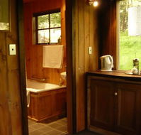 Braeside Mount Macedon Country Retreat and Bed  Breakfast - Tourism Noosa